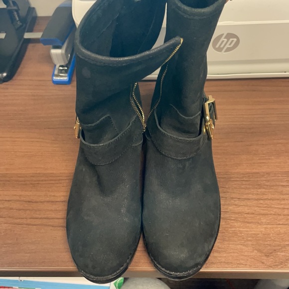 Vince Camuto boots - Picture 2 of 7